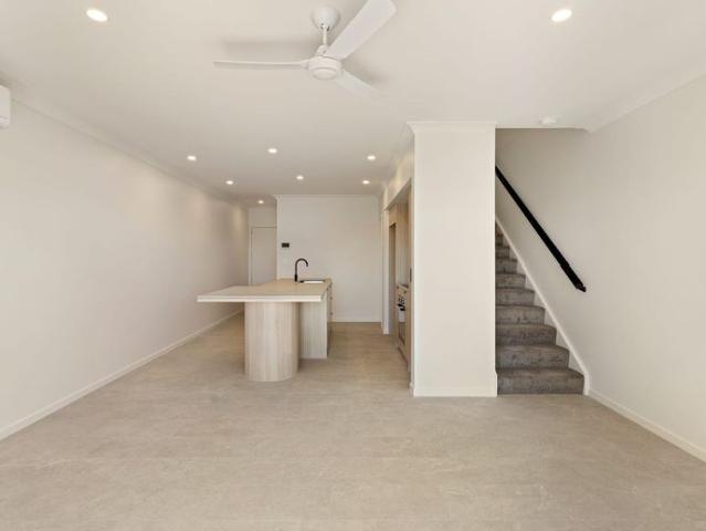 Townhouse for rent in Toombul, Queensland