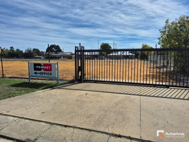 Warehouse for rent in Ballarat, Victoria