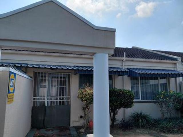 Townhouse for sale in Seaview, Kwazulu-natal