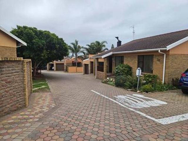 Townhouse for sale in Groot Brak Rivier, Western Cape