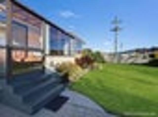 House for sale in Otakou