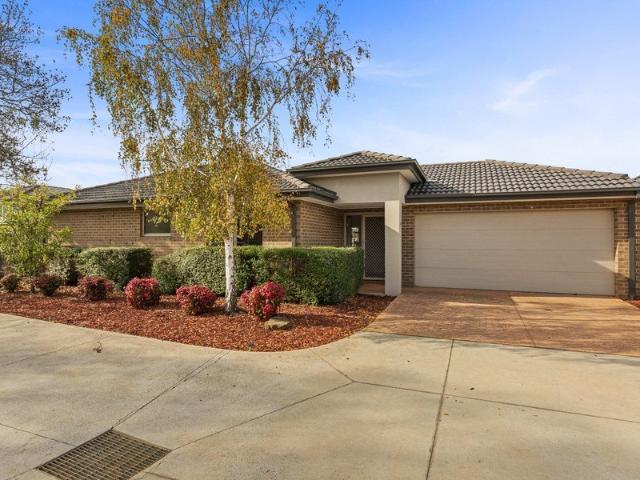 Townhouse for rent in Hastings, Melbourne