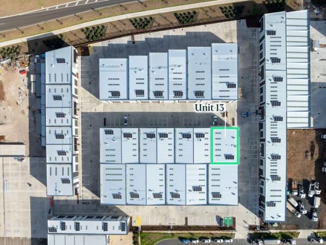 Warehouse for rent in The Crossing, Melbourne