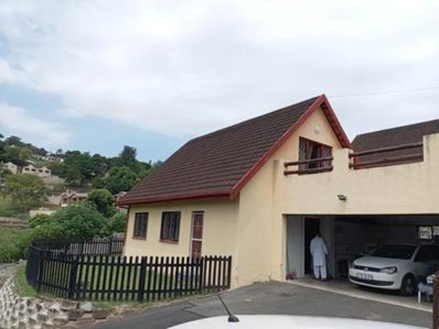 Apartment for sale in Queensburgh, Kwazulu-natal