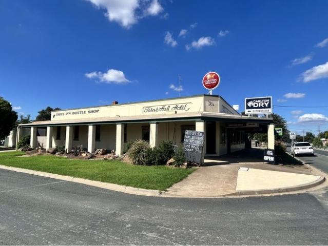 Townhouse for sale in Thyra, Victoria