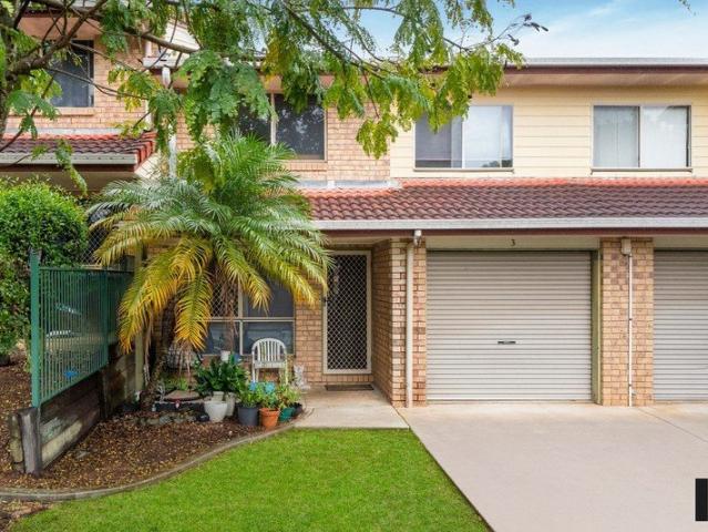 Townhouse for sale in Toombul, Queensland