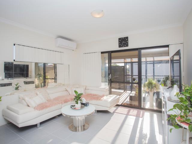 Apartment for sale in Cloverdale, Western Australia