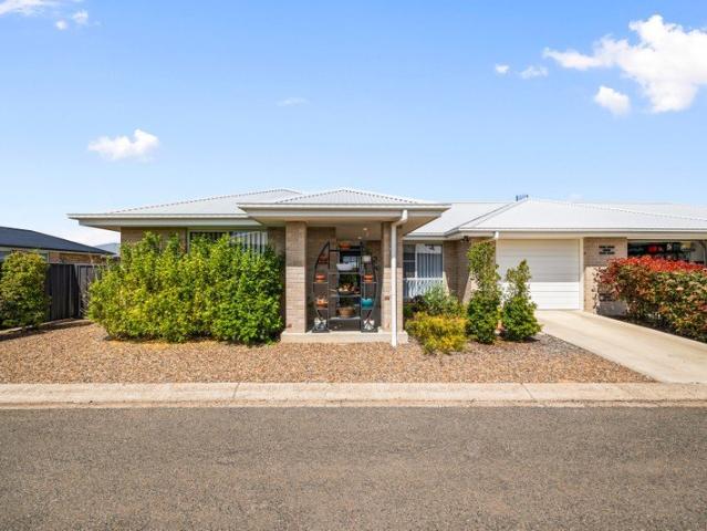 Villa for sale in Calala, Tamworth