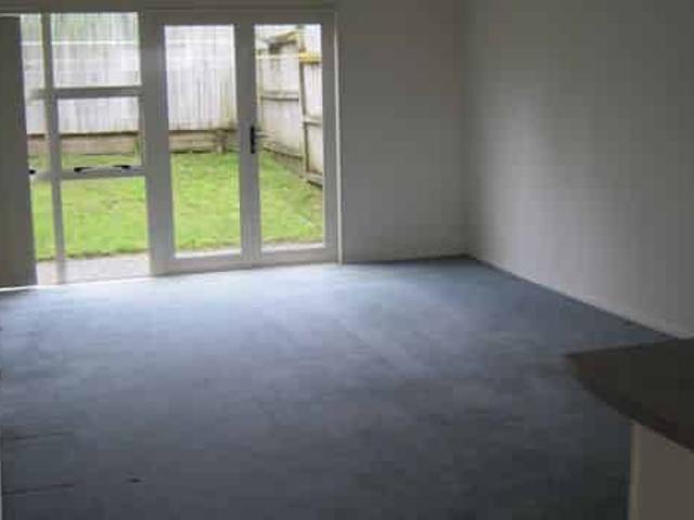 Townhouse for rent in Wairau Valley