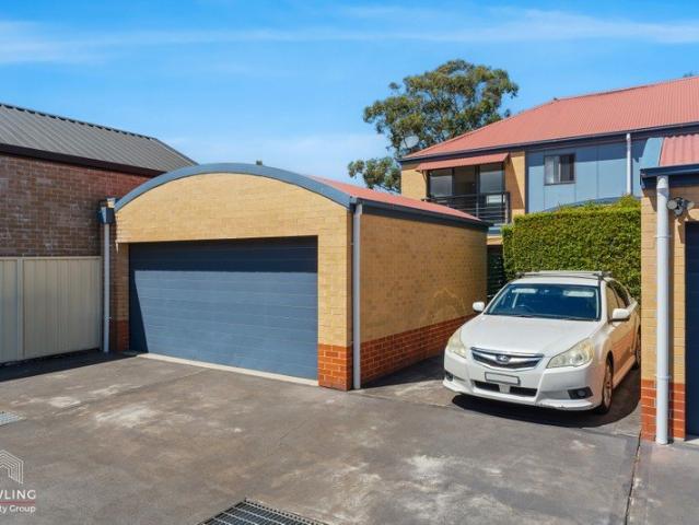 Townhouse for sale in Newcastle, Newcastle-Maitland
