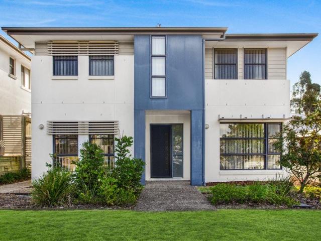 Townhouse for sale in Fernbrook, Queensland