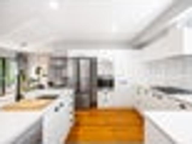 House for sale in Whangaparaoa