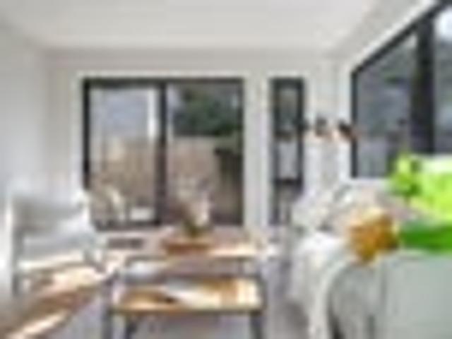 Townhouse for sale in Takapuna