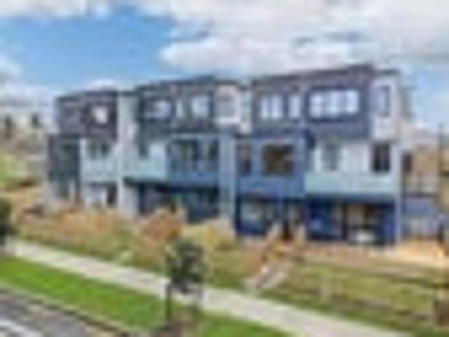 Townhouse for sale in Paremoremo, Oroua County