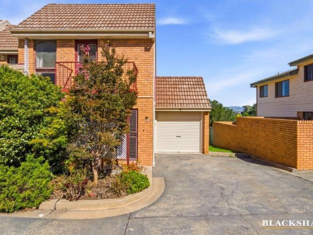 Townhouse for sale in Queanbeyan, New South Wales