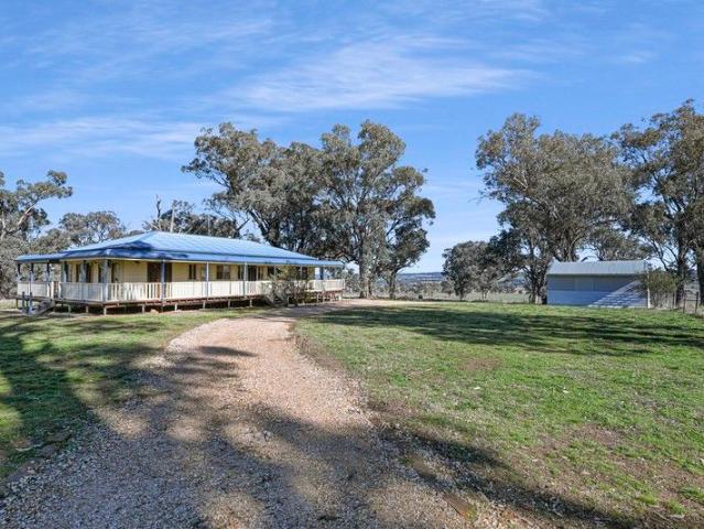 Cottage for sale in Molong, New South Wales