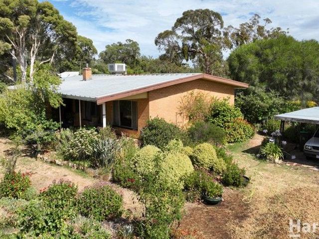 House for sale in Balmoral, Victoria