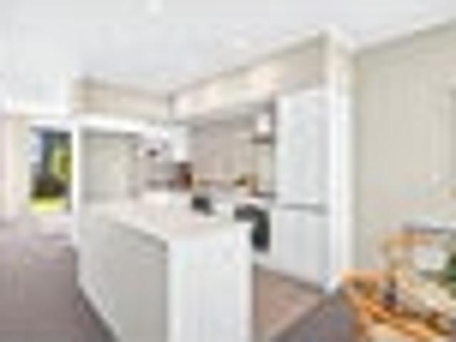 Townhouse for sale in Limeburners Bay, Upper Harbour