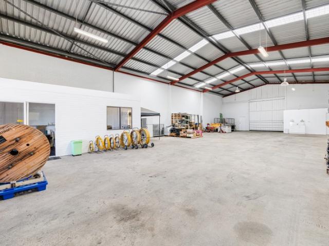 Warehouse for rent in Stirling, Western Australia
