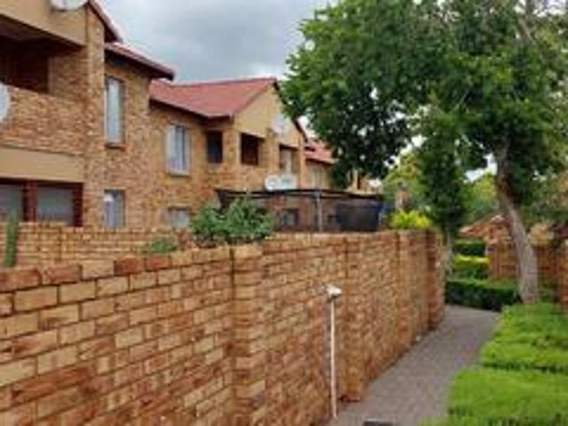 Townhouse for sale in Akasia, Gauteng