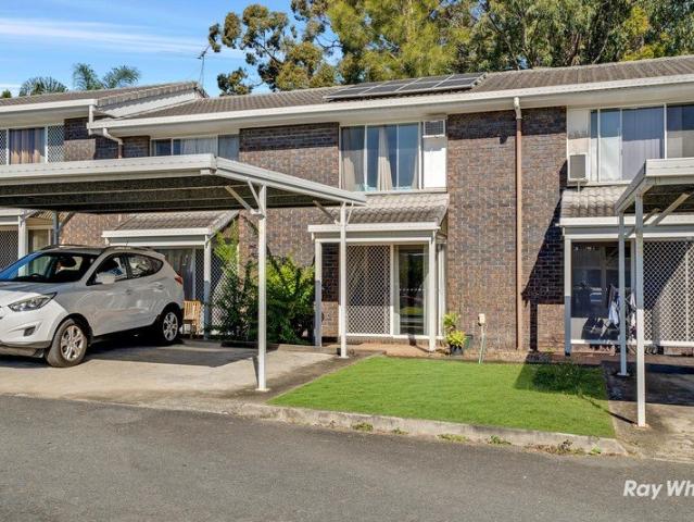 Townhouse for rent in Toombul, Queensland
