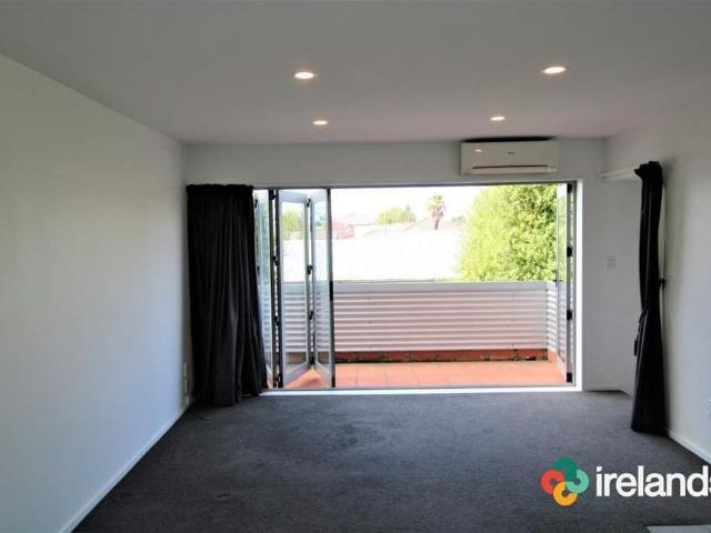 Townhouse for rent in Heathcote, Canterbury