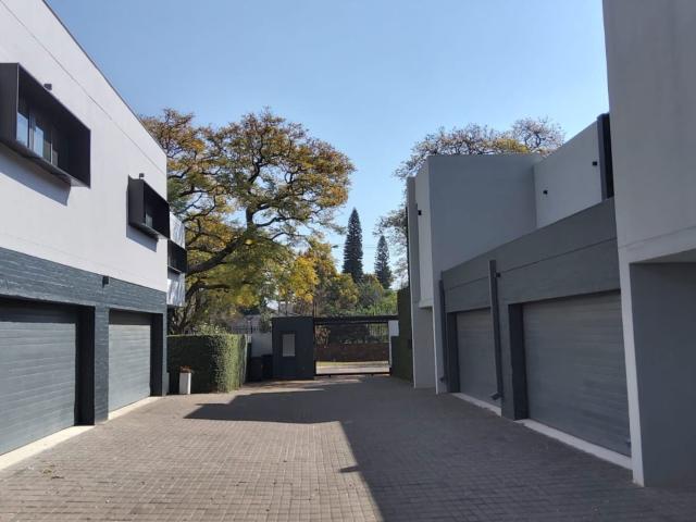 House for rent in Waterkloof, Gauteng