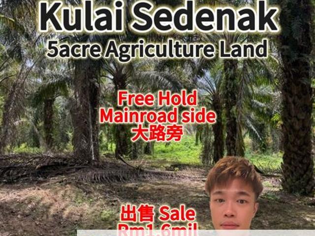 Shop for sale in Sedenak, Johor