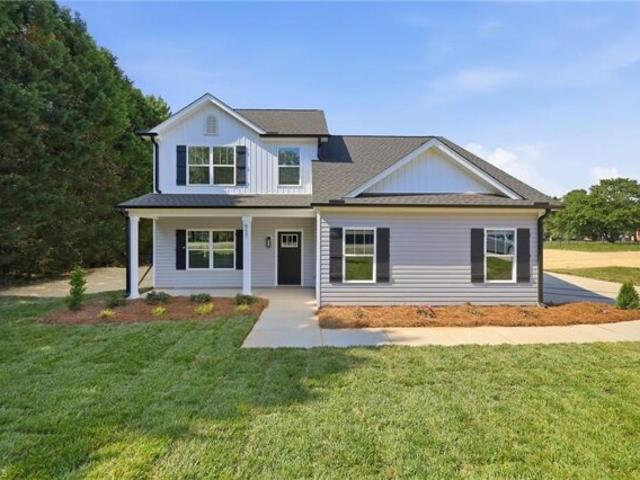House for sale in Pfafftown, North Carolina