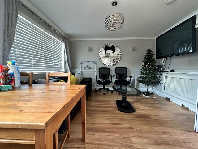 Apartment for rent in Fox Hill, Dulcote
