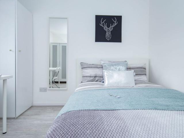 Room for rent in Tollbar End, West Midlands