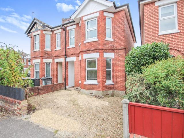 Apartment for rent in Talbot Village, Bournemouth