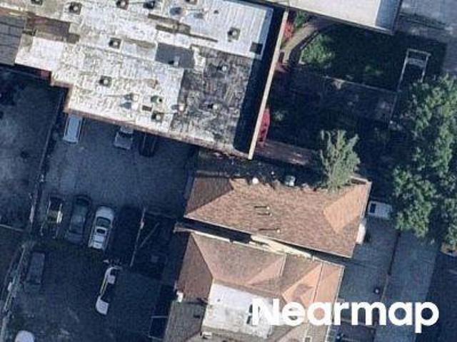 House for sale in The Bronx, Arverne