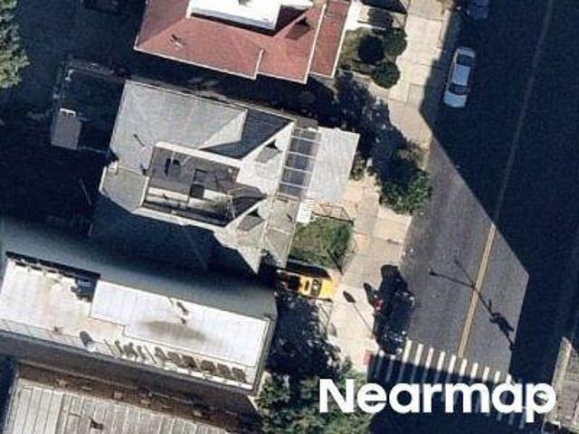 House for sale in The Bronx, Arverne