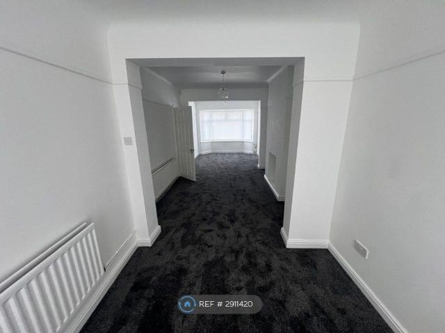 House for rent in Cabbage Hall, Calderstones