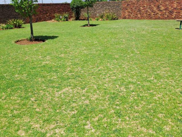 Townhouse for sale in Alberton