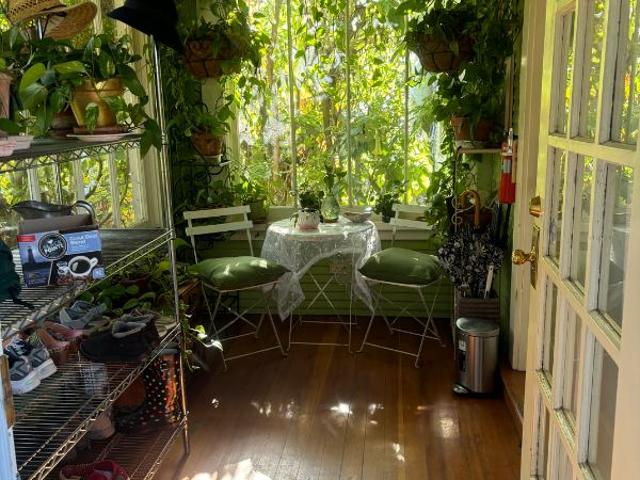 Room for rent in Crolona Heights, Crockett