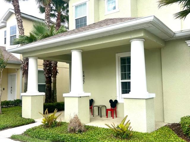 Room for rent in Four Corners, Florida