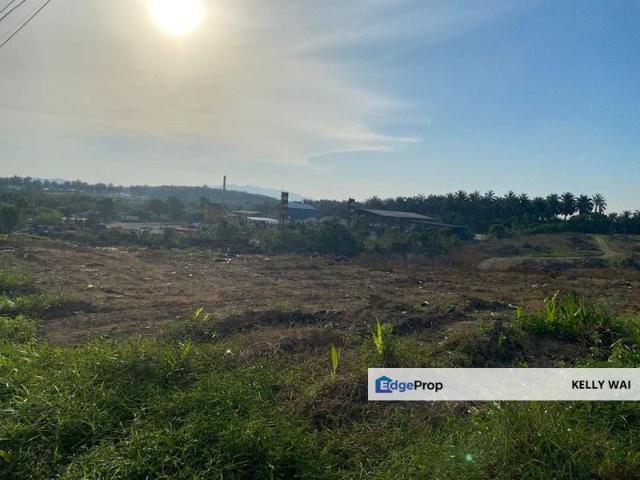 Warehouse for sale in Seelong, Kulai