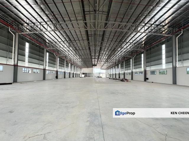 Warehouse for sale in Seelong, Kulai