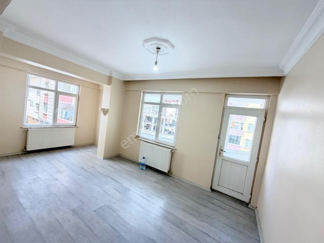 İnönü Mahallesi, Küçükçekmece içerisinde kiralık mülk