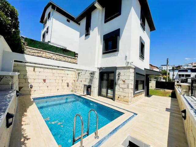 Seferihisar, İzmir içerisinde kiralık Villa