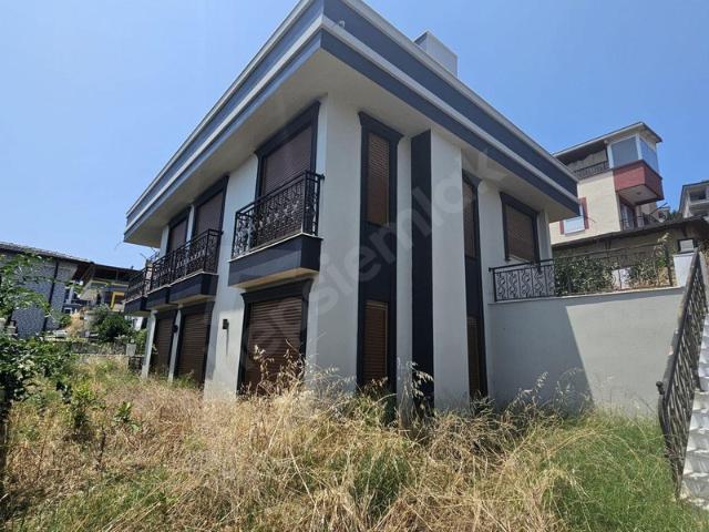 İzmir, Konak içerisinde satılık Villa