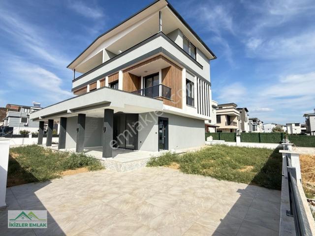 Cumhuriyet Mahallesi, Seferihisar içerisinde satılık Villa