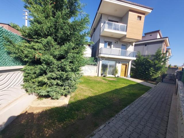 Camikebir Mahallesi, Seferihisar içerisinde kiralık Villa