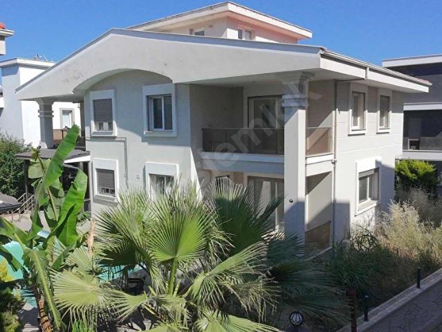 Hıdırlık Mahallesi, Seferihisar içerisinde satılık Villa