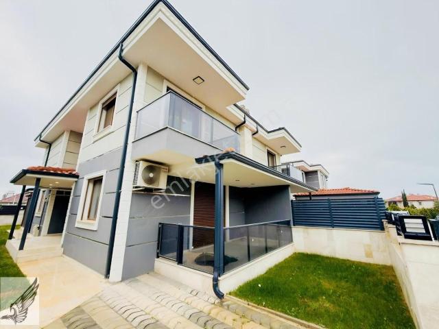 Seferihisar, İzmir içerisinde kiralık Villa