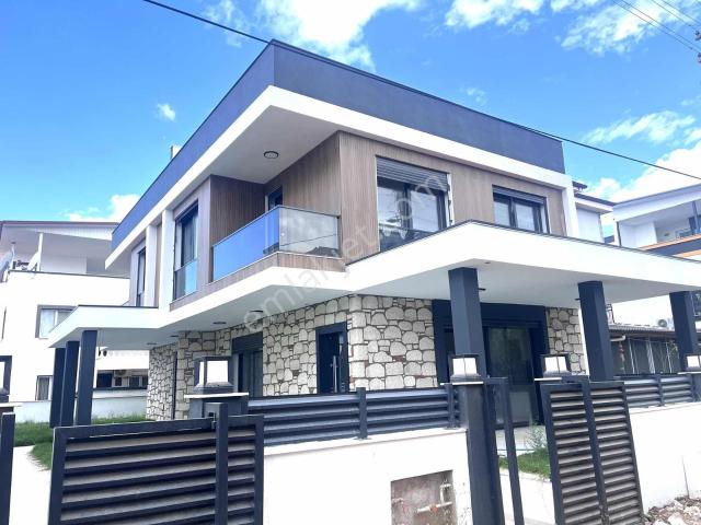 Bengiler Mahallesi, Seferihisar içerisinde satılık Villa