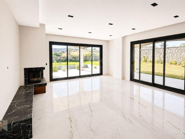 Ulamış Mahallesi, Seferihisar içerisinde satılık Villa