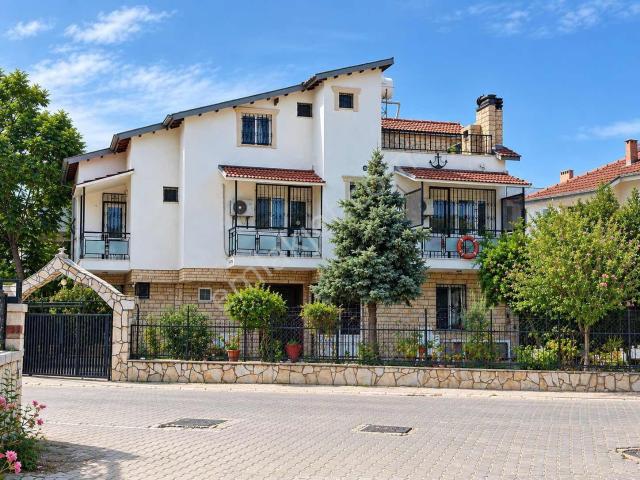 Menderes, İzmir içerisinde satılık Villa